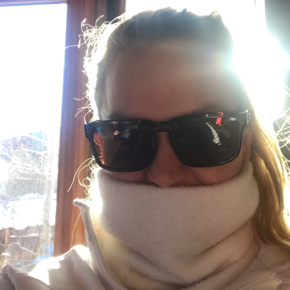 Meet your Posher, Bee